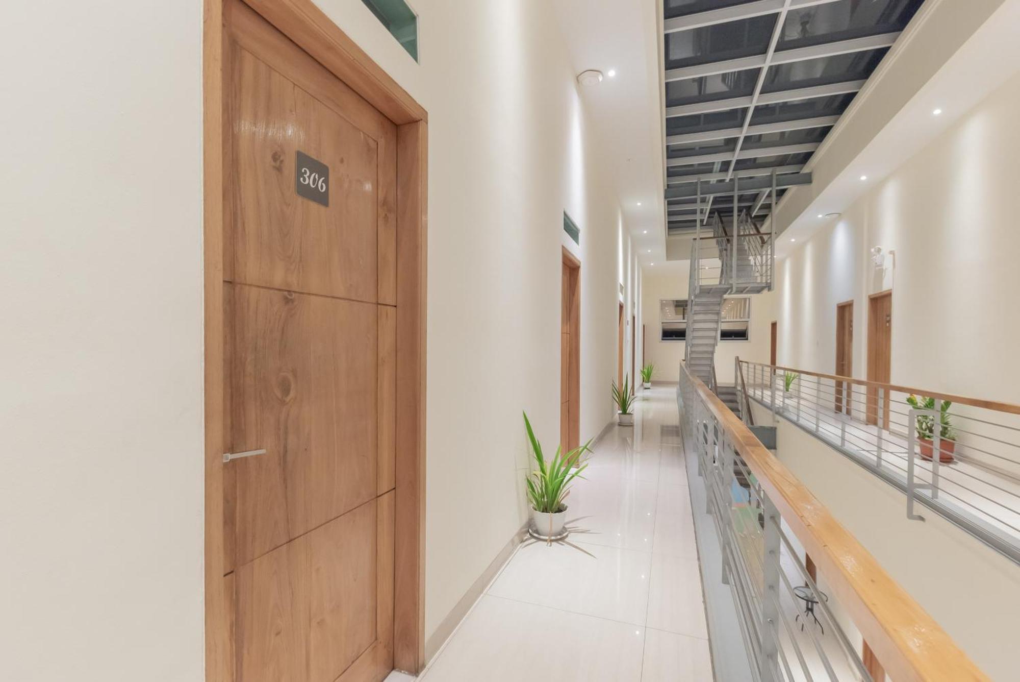 Urbanview Darmo Residence Bandung Kültér fotó